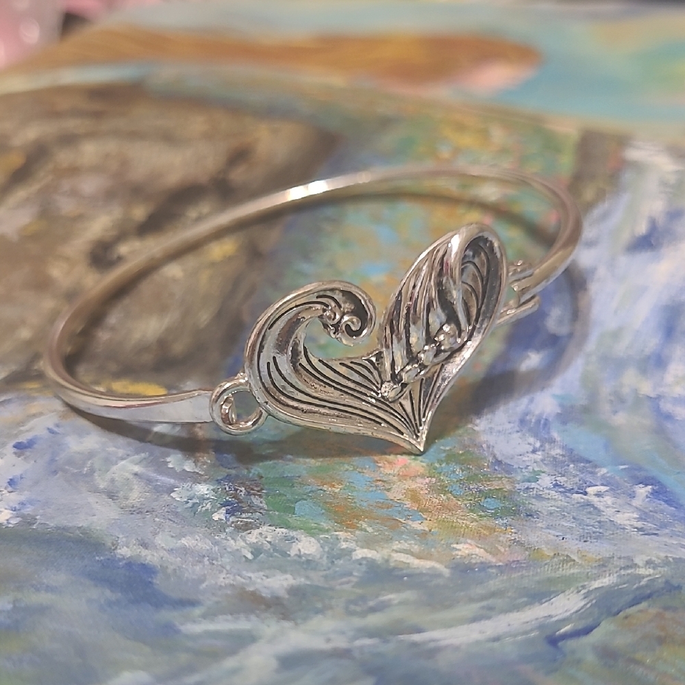 Silver Wave Heart Bangle